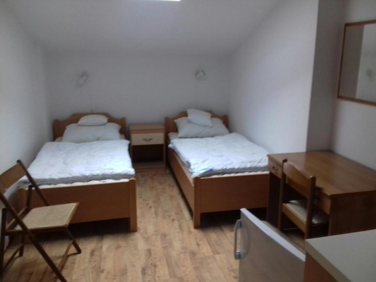 로비니 Vila Albatros B&B 외부 사진
