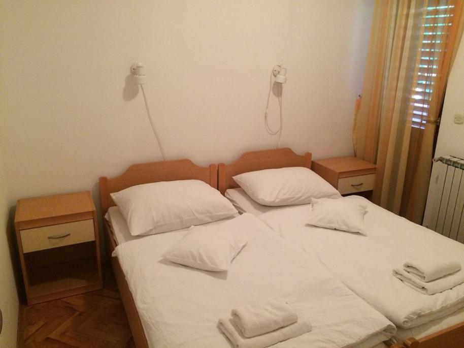 로비니 Vila Albatros B&B 외부 사진