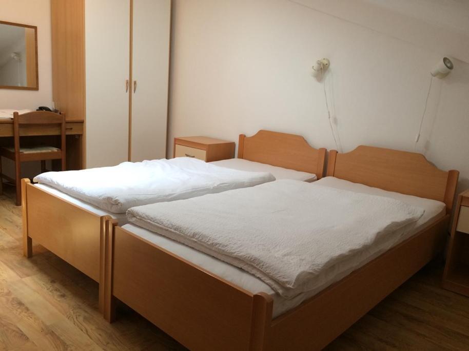 로비니 Vila Albatros B&B 외부 사진